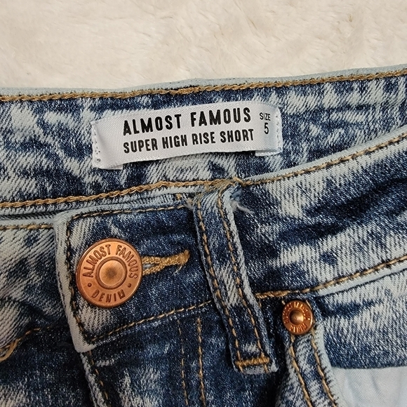 Almost Famous highrise acid wash jean shorts. - Picture 2 of 13